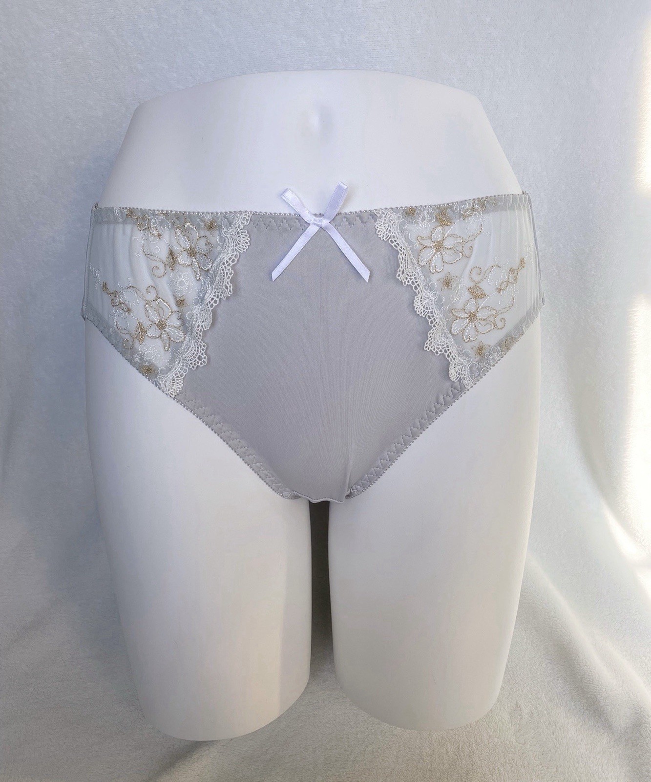 US-L/JP-3L Japanese Brand Elegant Glittery Floral Embroidery Smooth Nylon Panty