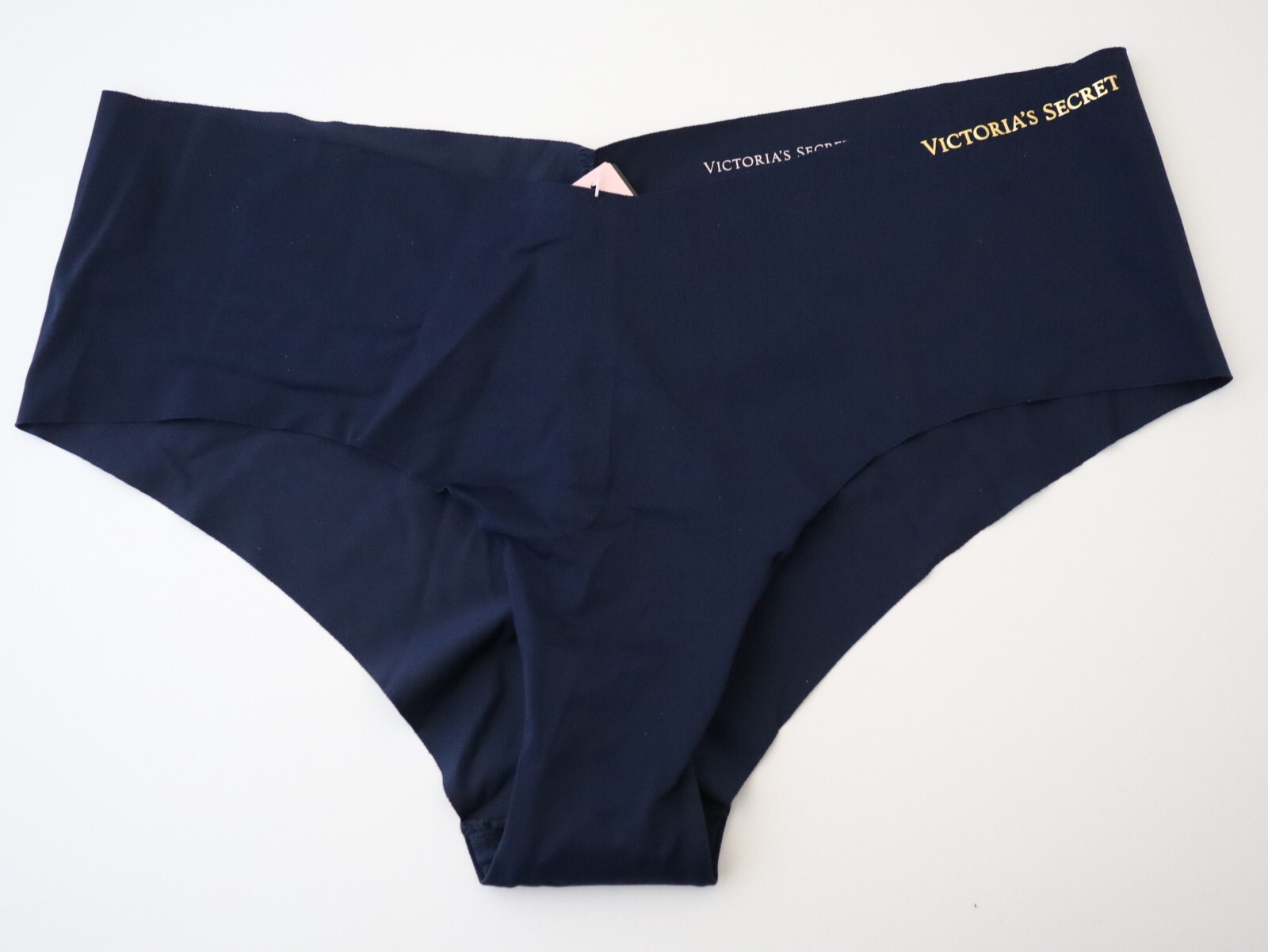 2 NEW Victoria’s Secret Seamless Laser Cut Thong Cheeky Panties Lot MEDIUM