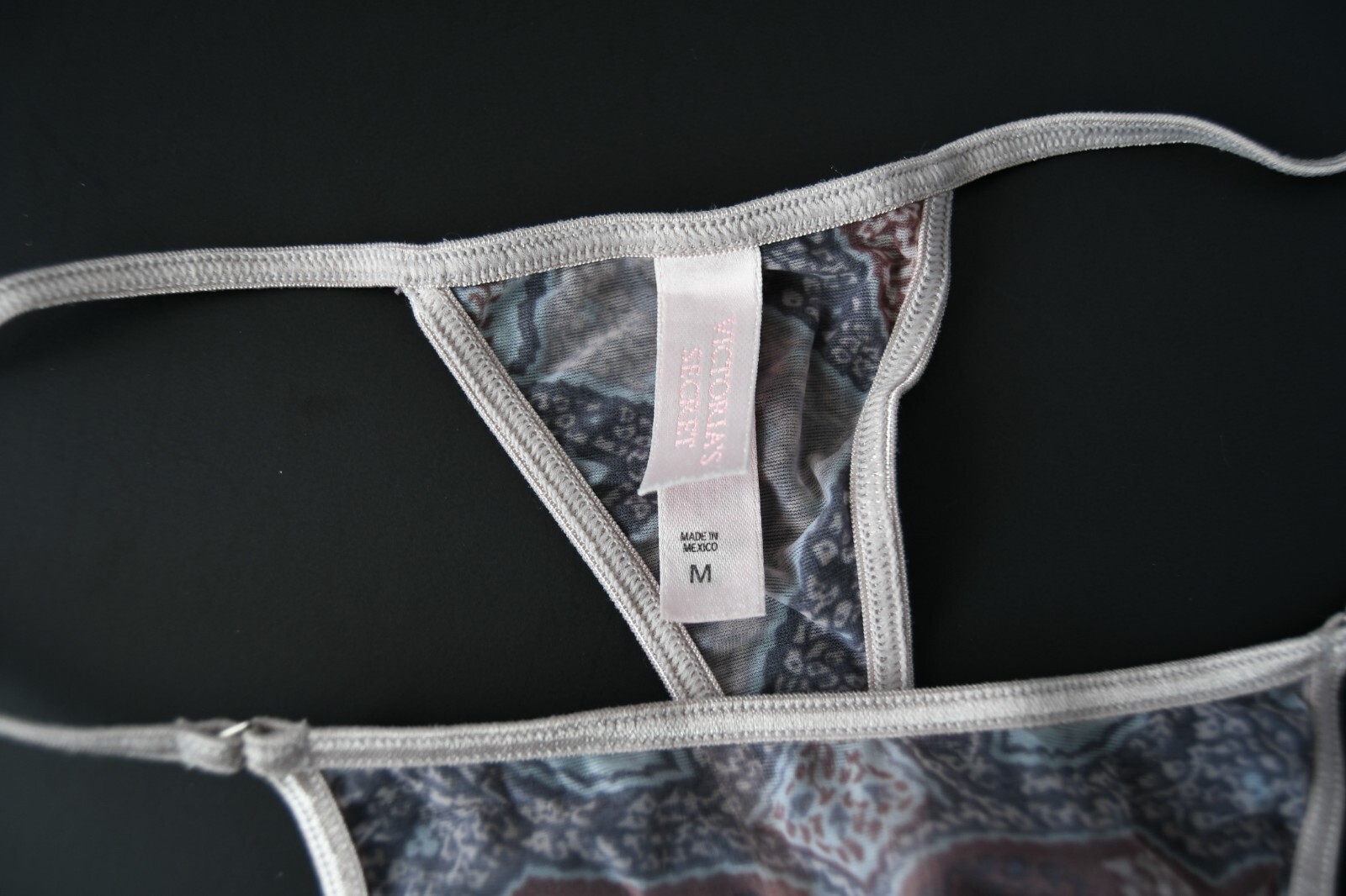 1 NEW Victoria’s Secret VTG Y2K 2000 Silky String Sheer Thong Panty MEDIUM