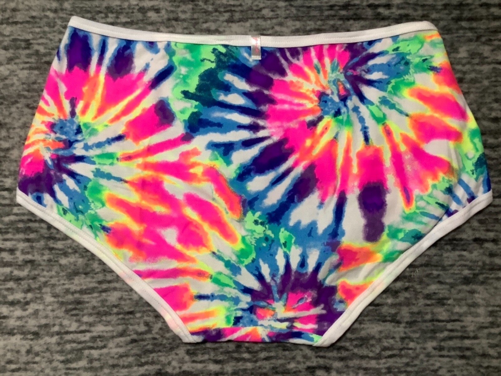 Victoria’s Secret Pink Tie Dye Ombre Rainbow Boyshort Panties L NWT