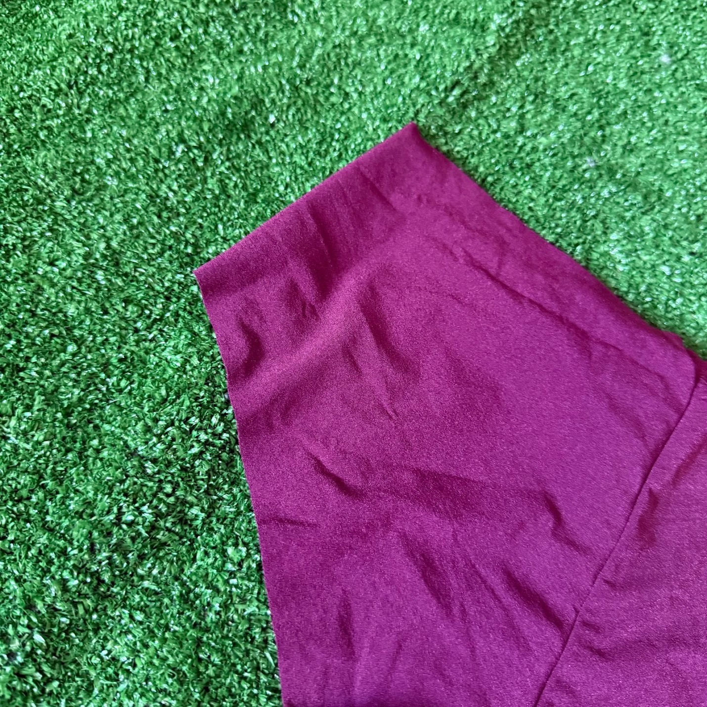 Victoria’s Secret Highugger Hipster Lighweight Bonded Burgundy Panty Size S NEW