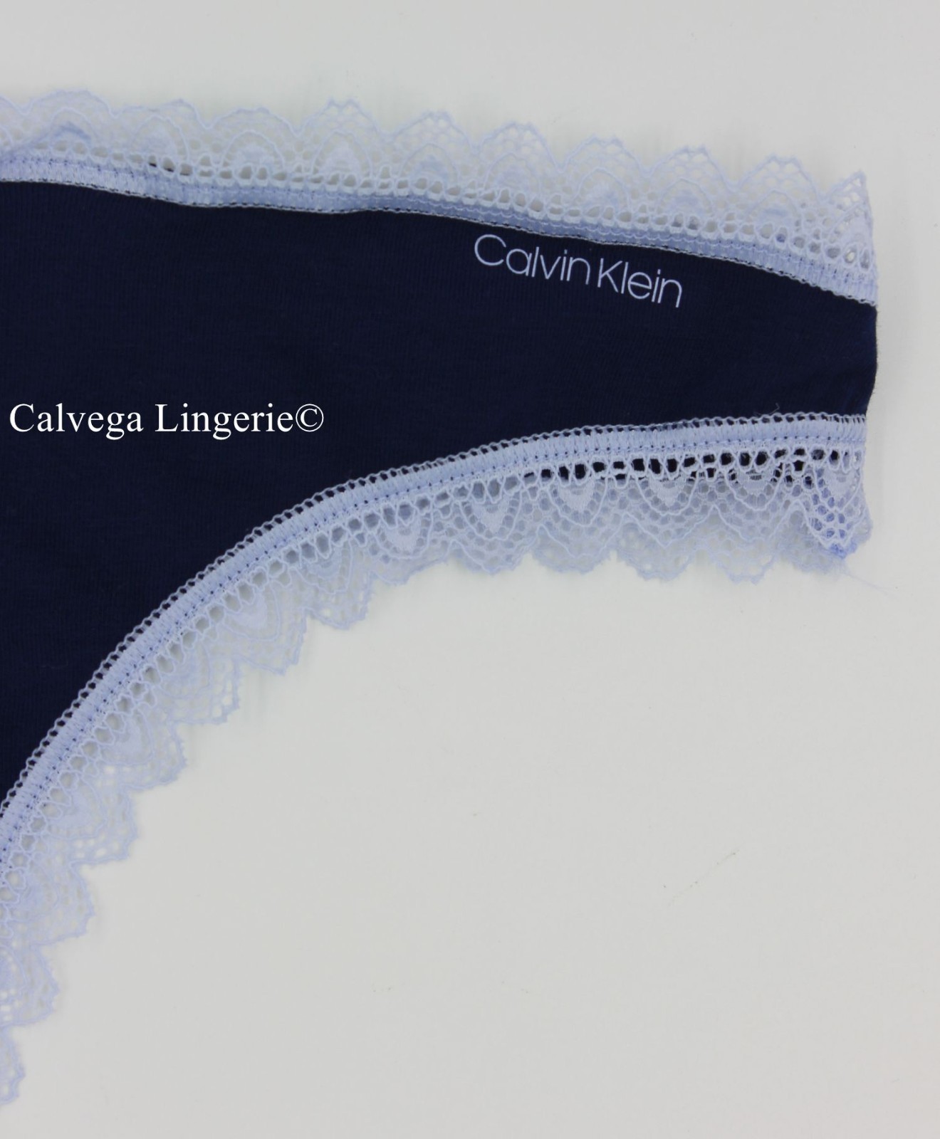 NWT Calvin Klein QD3824 “Flirty” Lace-Trim Cotton Thong, Dark / Light Blue, XL