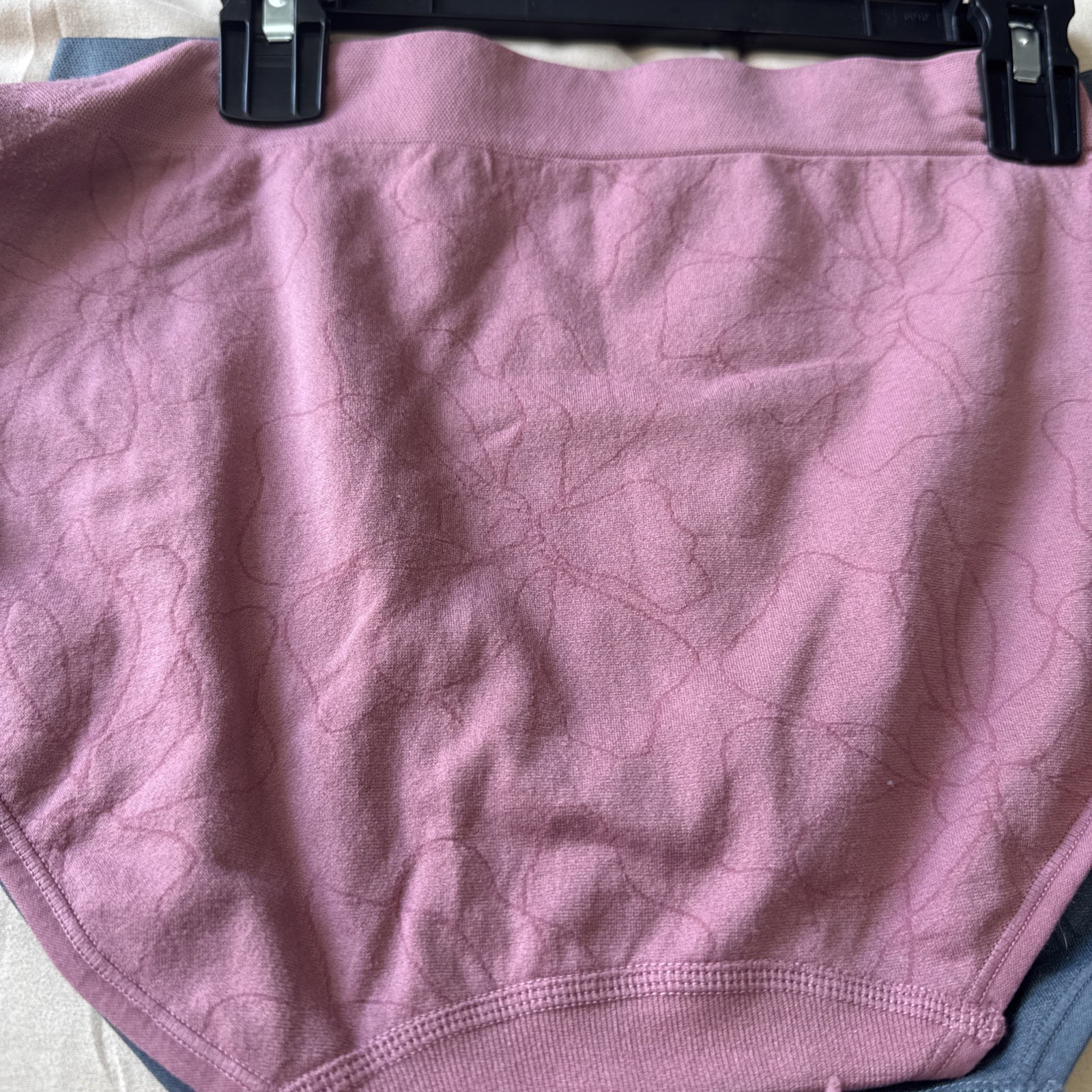 NWT Yummie Heather Thomson 2 Pack Seamless Briefs Panties Nylon Size Medium