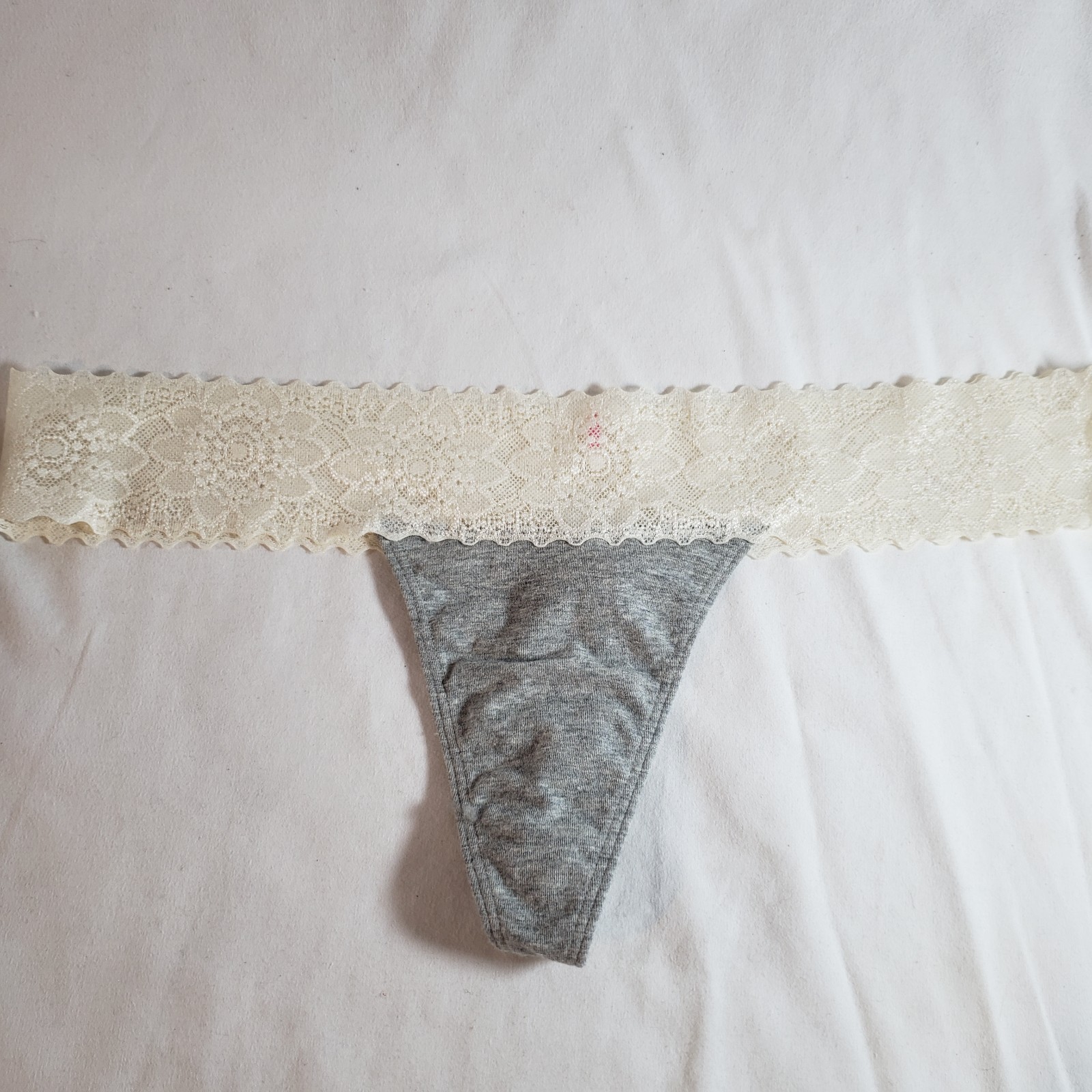 Victoria’s Secret PINK Extra Low Rise Thong Large Gray Ivory Floral Lace