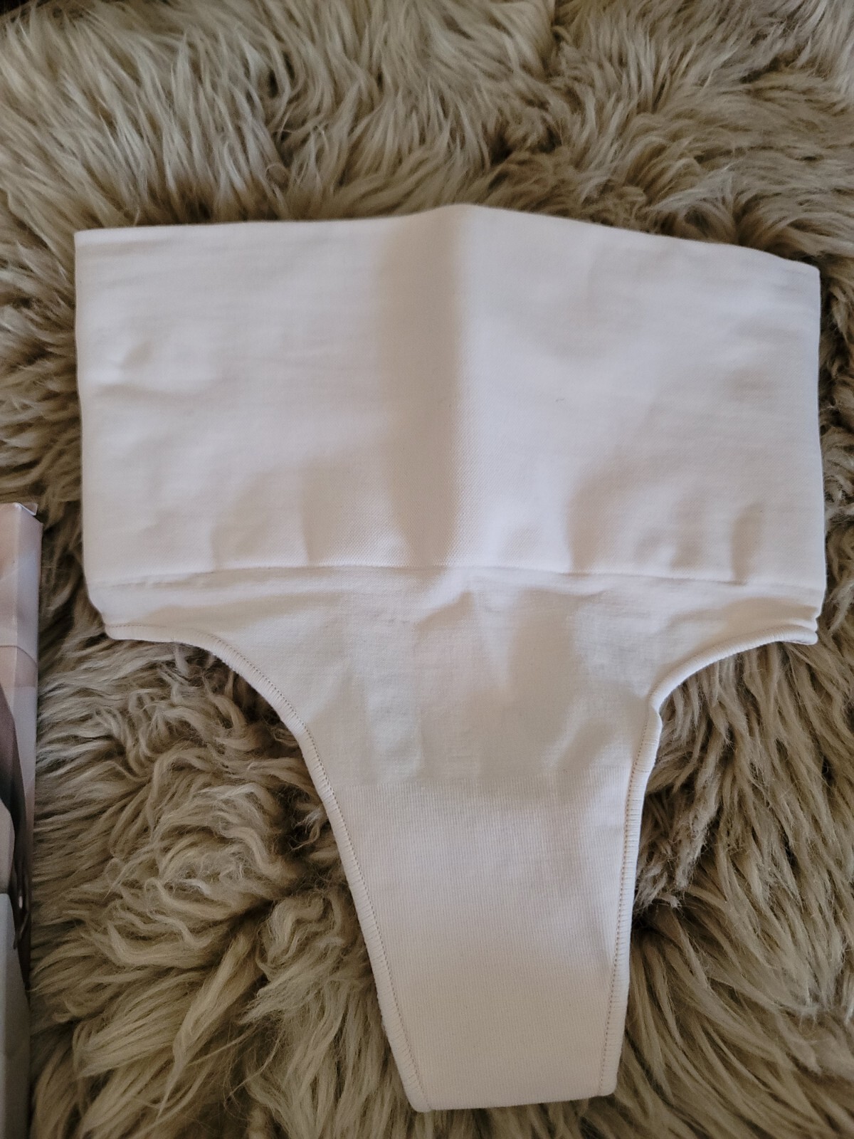 SKIMS CORE CONTROL THONG PANTIES WOMENS SIZE xxs/xs MICA NEW IN BOX