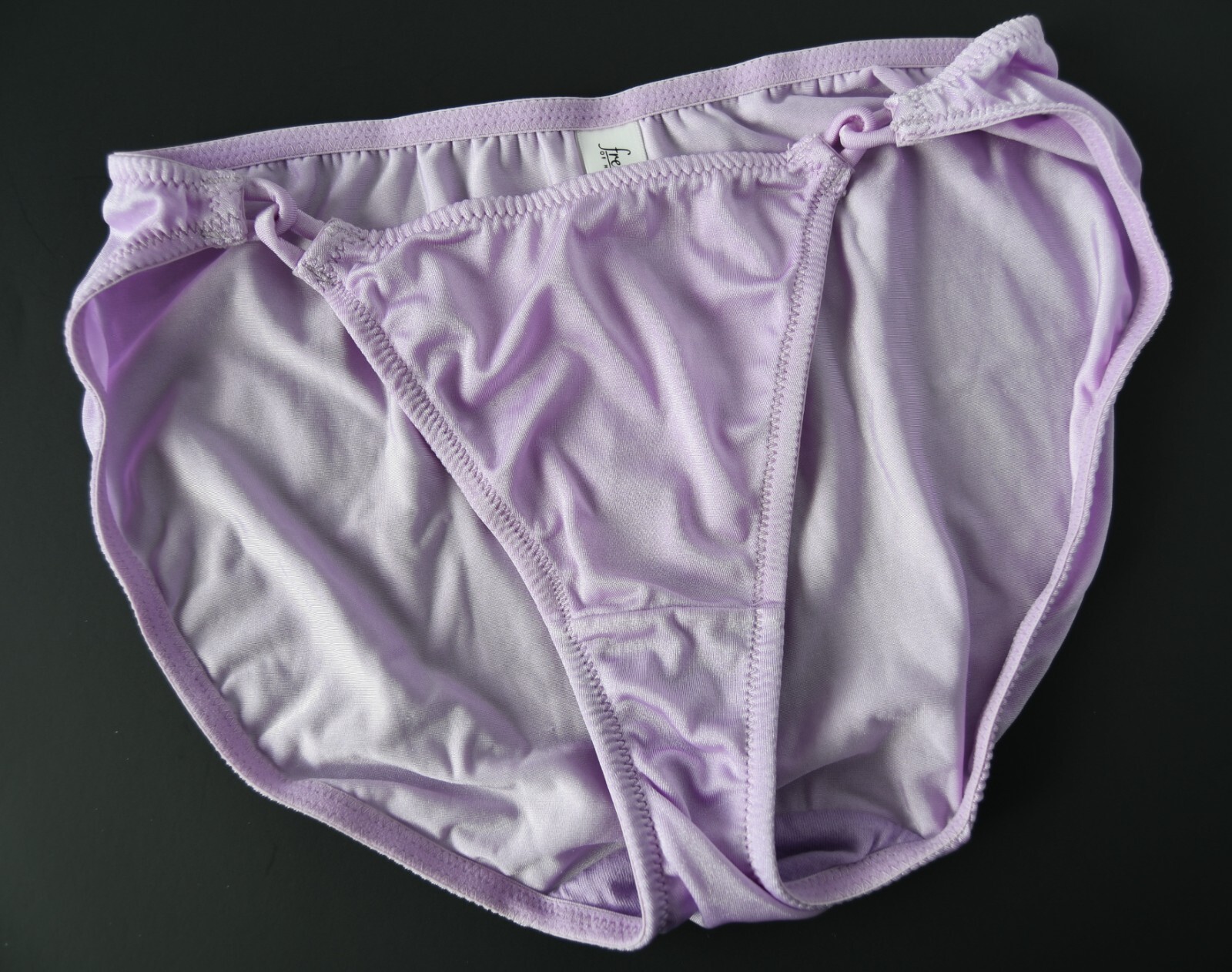 NEW Frederick’s of Hollywood VTG 90s-Y2K Satin-y Silky String Bikini Panty SMALL