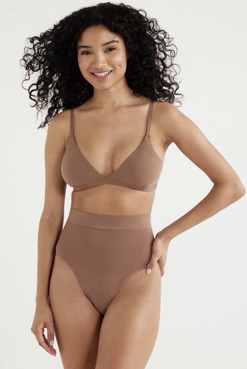 NWT Joyspun Women’s Seamless Mid-Rise Shaping Thong Size XL Moroccan Brown ($)