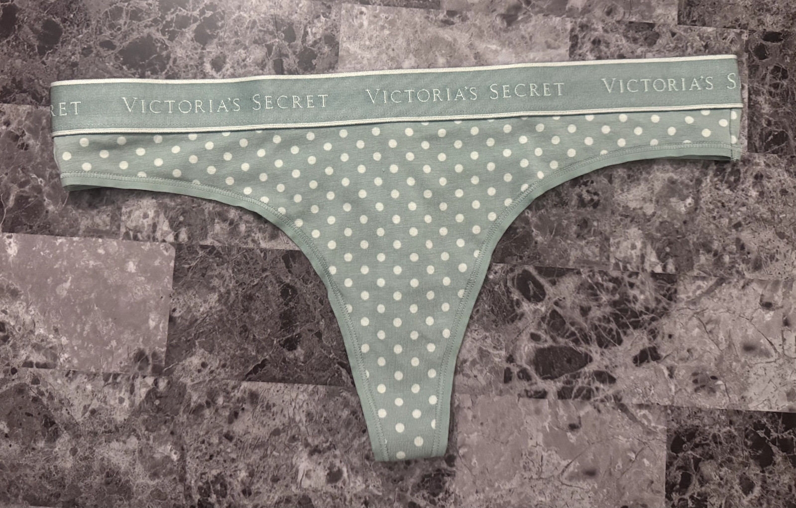 NWT VICTORIA’S SECRET GREEN POLKA DOT THICK LOGO WAISTBAND THONG PANTIES