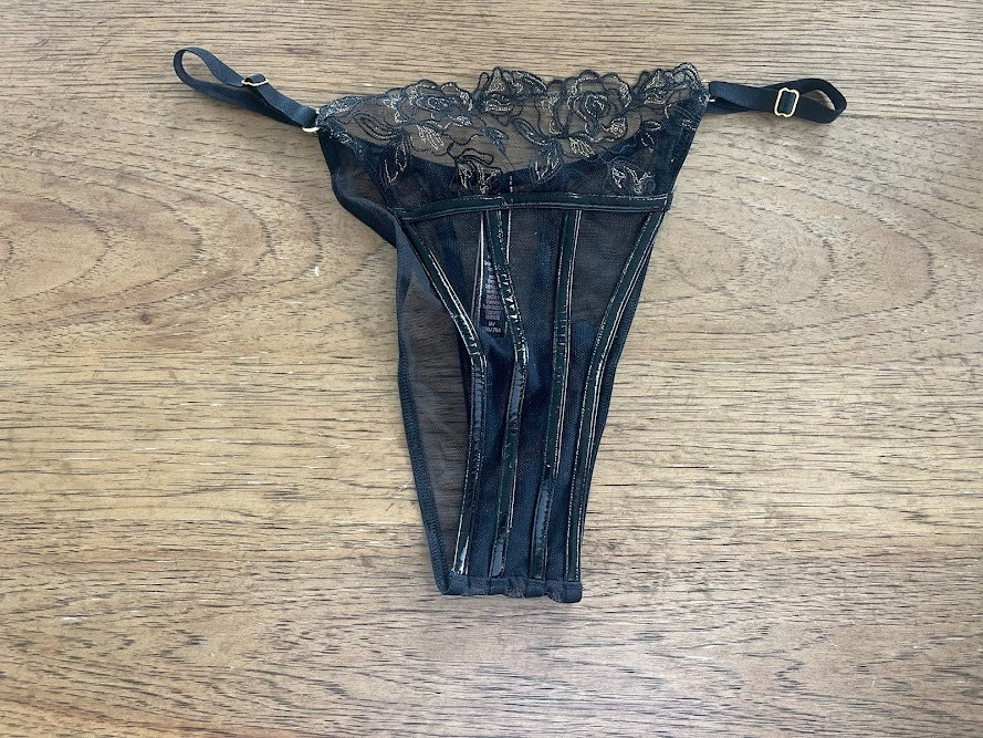 Victoria’s Secret Black MEDIUM Very Sexy Midnight Affair Brazilian Panty VS