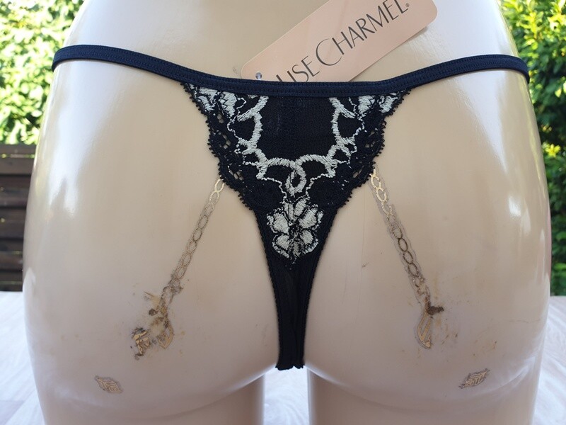 LISE CHARMEL STRING SIZE XL MODEL NIGHT GLAMOR REF AC0545