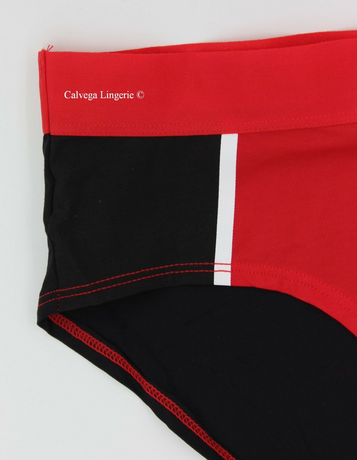 NWT DKNY DK5005 “Cherry Racing” Cotton Blend Graphic Logo Boyshorts, Black / Red