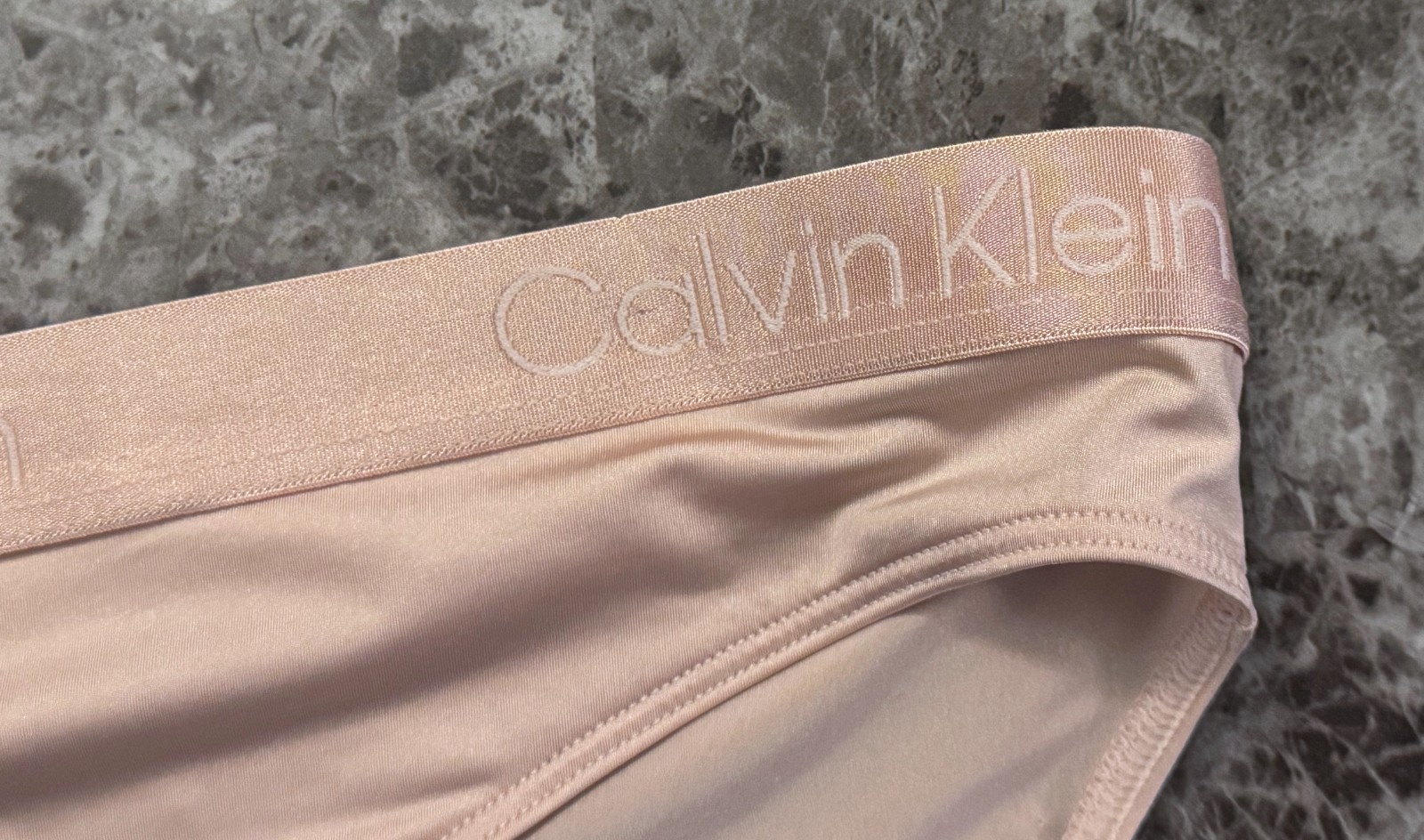 NWOT CALVIN KLEIN M CHAMPAGNE BEIGE SMOOTH THICK LOGO WAISTBAND BIKINI PANTIES
