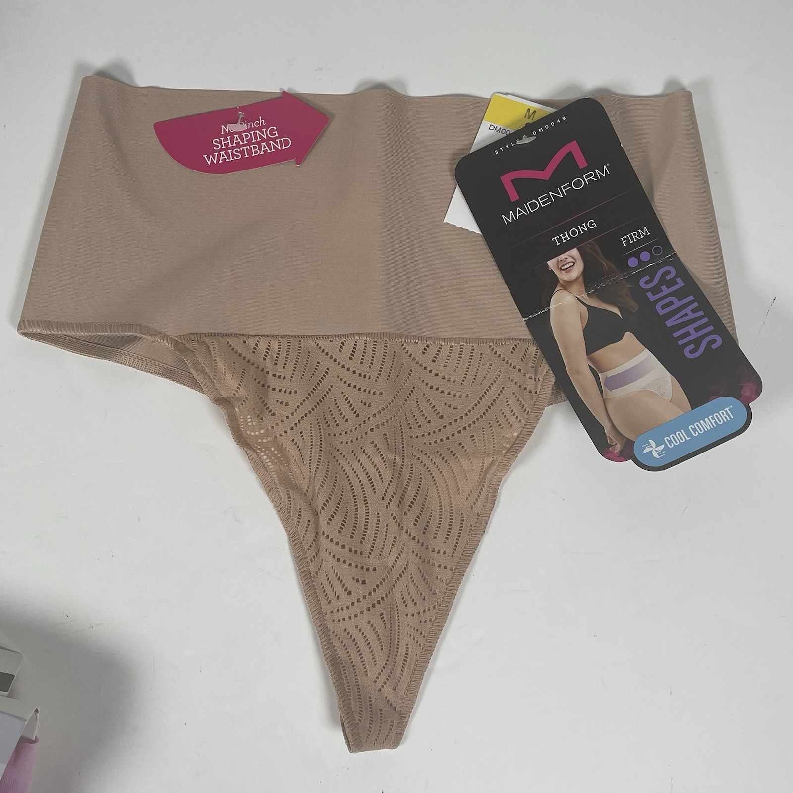 Maidenform Cool Comfort Thong M 8-10 39-41” SmoothTec Firm Shapewear Medium