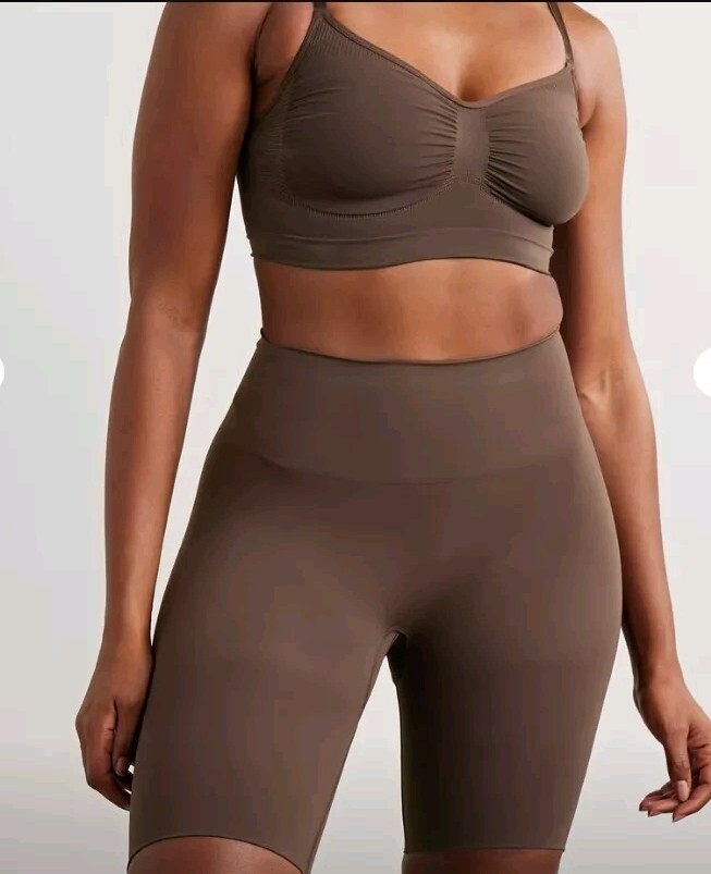 Skims-Seamless Sculpt Butt Enhancing Shorts -(Coca) XXS/XS