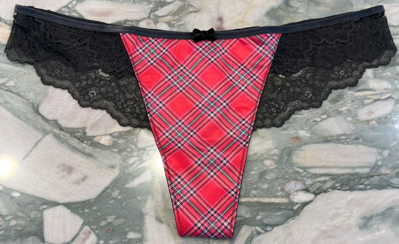NEW Victoria Secret Dream Angels Velvet Bow Thong Panty – Red Plaid – XL