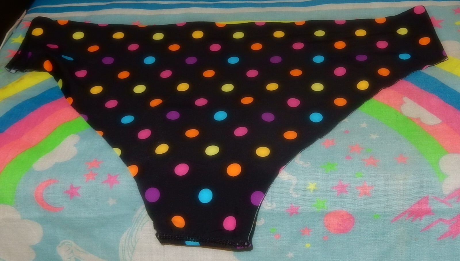 NWT HAPPY SOCKS WOMEN’S CHEEKY UNDERWEAR EXTRA SMALL XS BLACK WITH COLOR DOTS