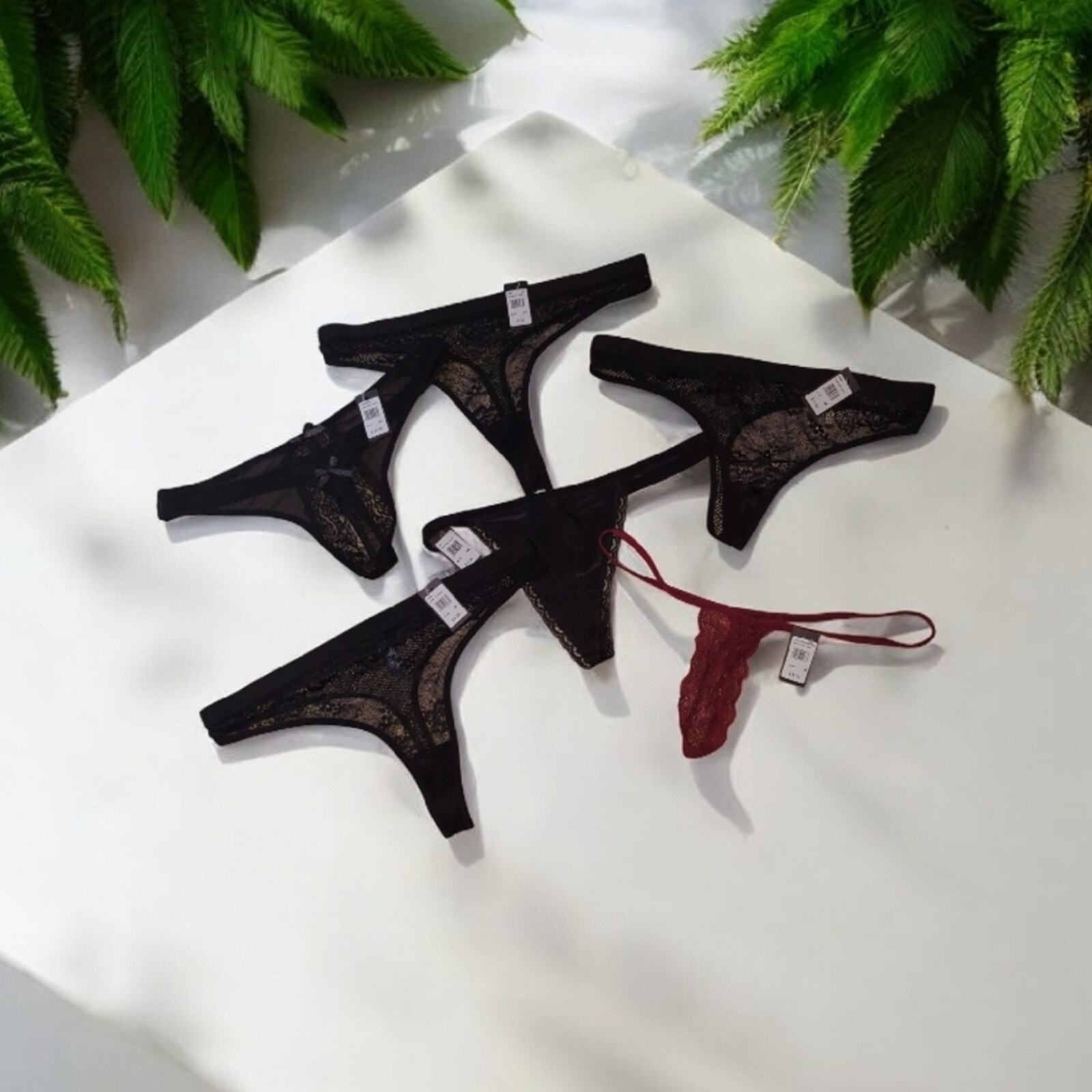 Fredericks of New York , Lot of (6) Lace Thong Set – Black and Red NWT. 1X