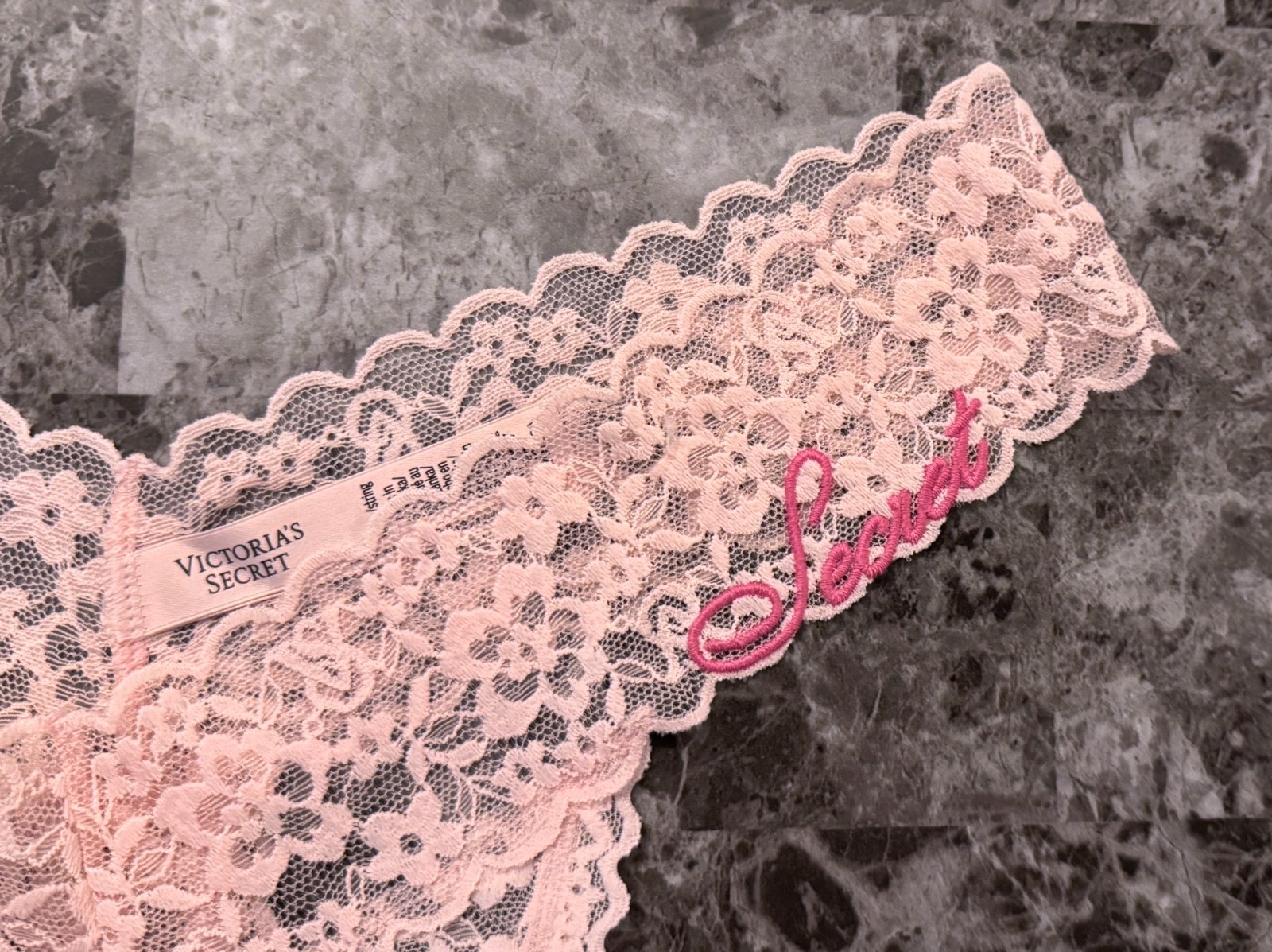 NWOT VICTORIA’S SECRET LIGHT PINK EMBROIDERED LOGO FLORAL LACE THONG PANTIES