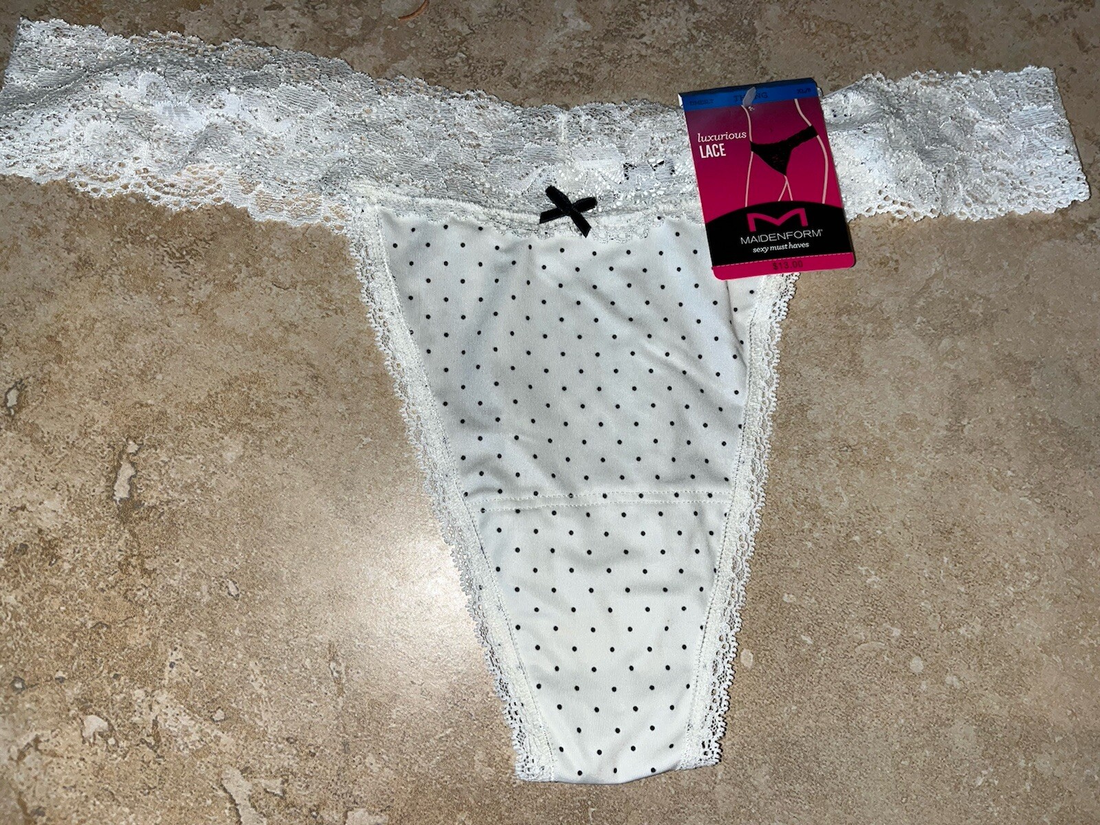 NWT Maidenform Sexy Must Haves Luxurious Lace thong panty XL/8 DMESLT