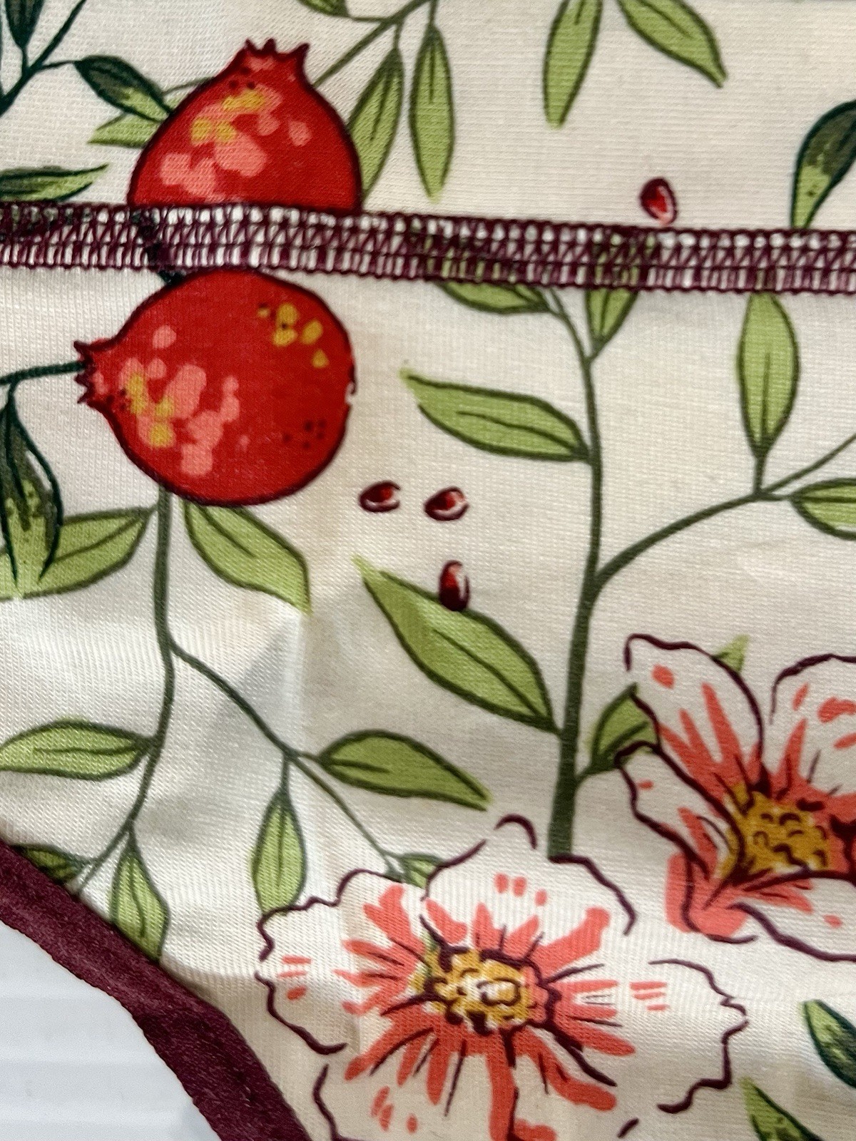 Duluth Women’s Dang Soft Mid Rise Thong/Pomegranate Floral Print SMALL (6-8)