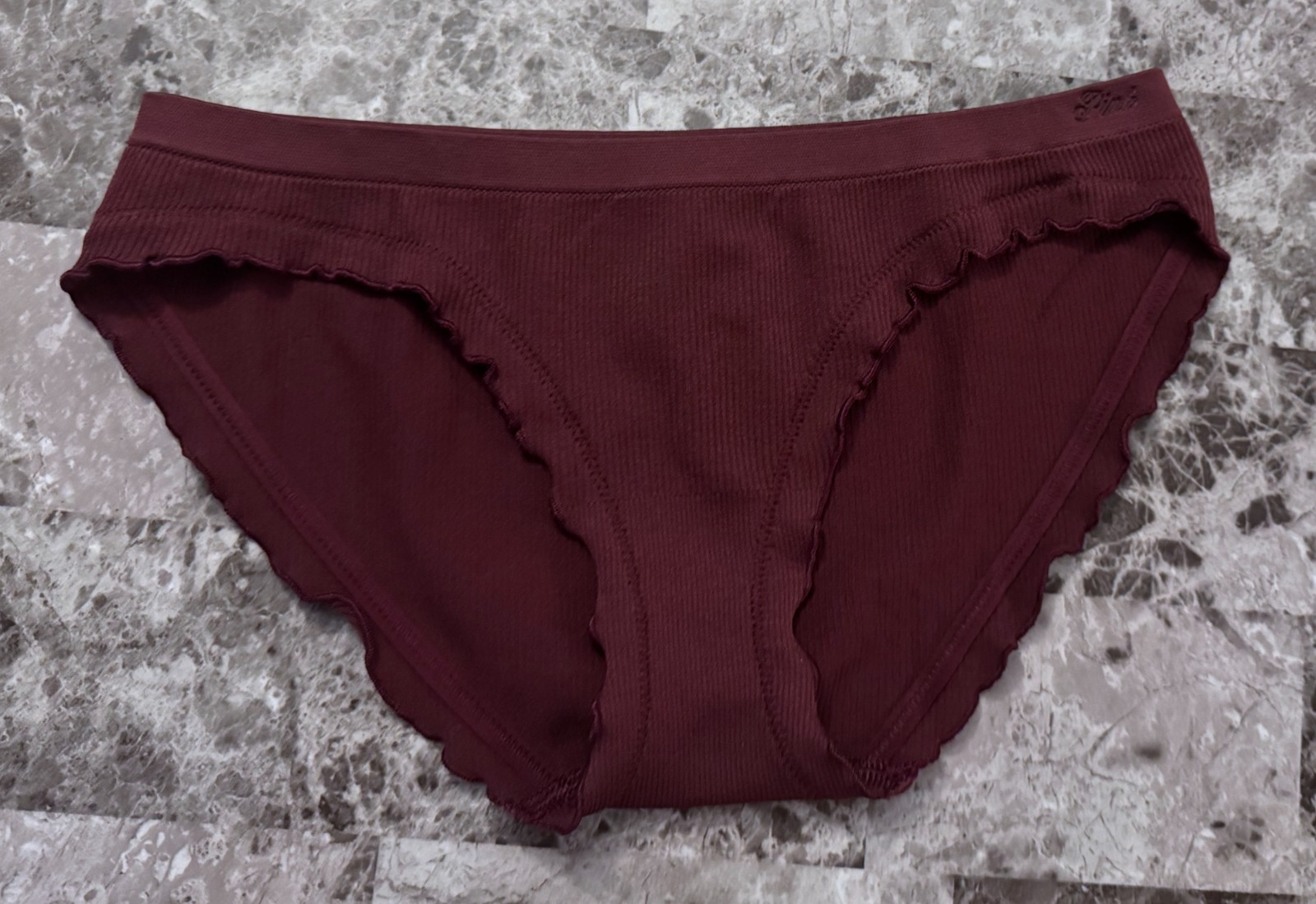 NWT VICTORIA’S SECRET PINK MAROON RIBBED RUFFLE SEAMLESS BIKINI PANTIES
