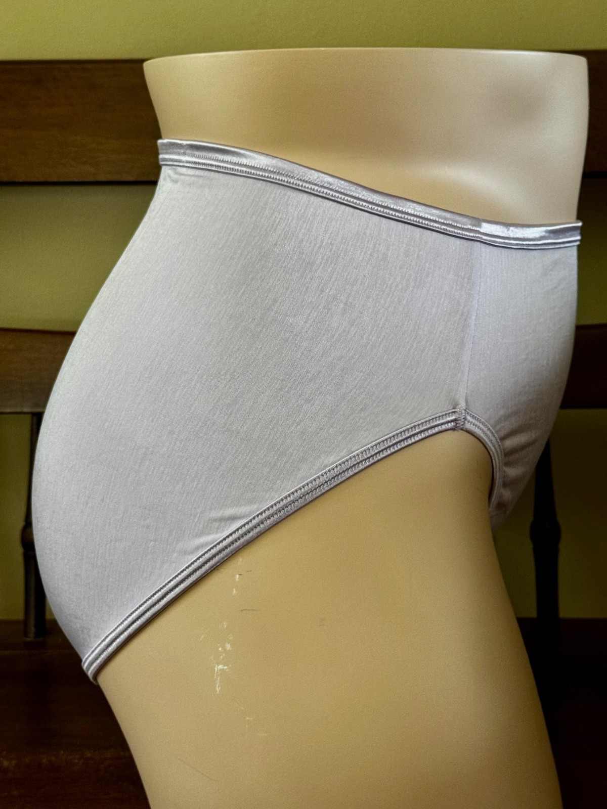 VANITY FAIR 13108 SOFT VIOLET PURPLE ILLUMINATION HICUT BRIEF PANTIES ~ 2XL / 9