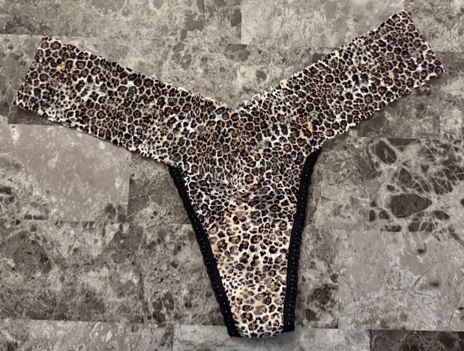 NWT VICTORIA’S SECRET O/S LEOPARD CHEETAH LACE LACIE VINTAGE RARE THONG PANTIES