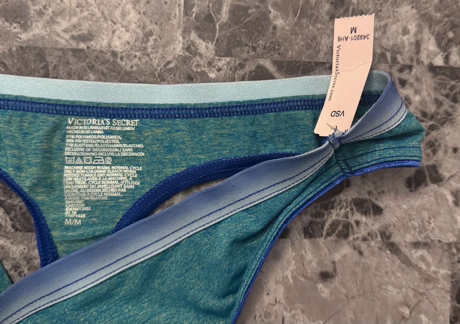 NWT VICTORIA’S SECRET M SMOOTH GREEN BLUE EVERYDAY PERFECT RARE THONG PANTIES