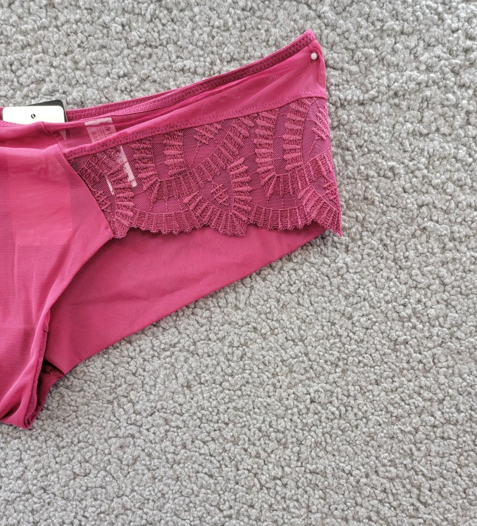 Wacoal After Dark Embroidered Tanga Underwear Women’s 6-M Red Pull On