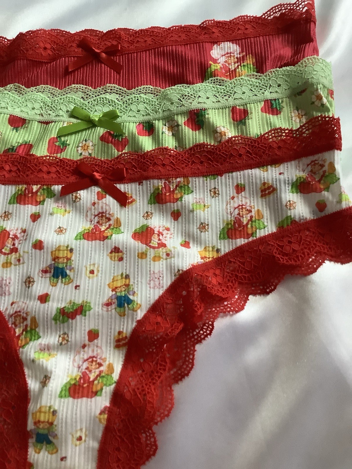 Women’s Teen Strawberry Shortcake Red Green Kawaii Thong Panties Cartoon 3pk. M