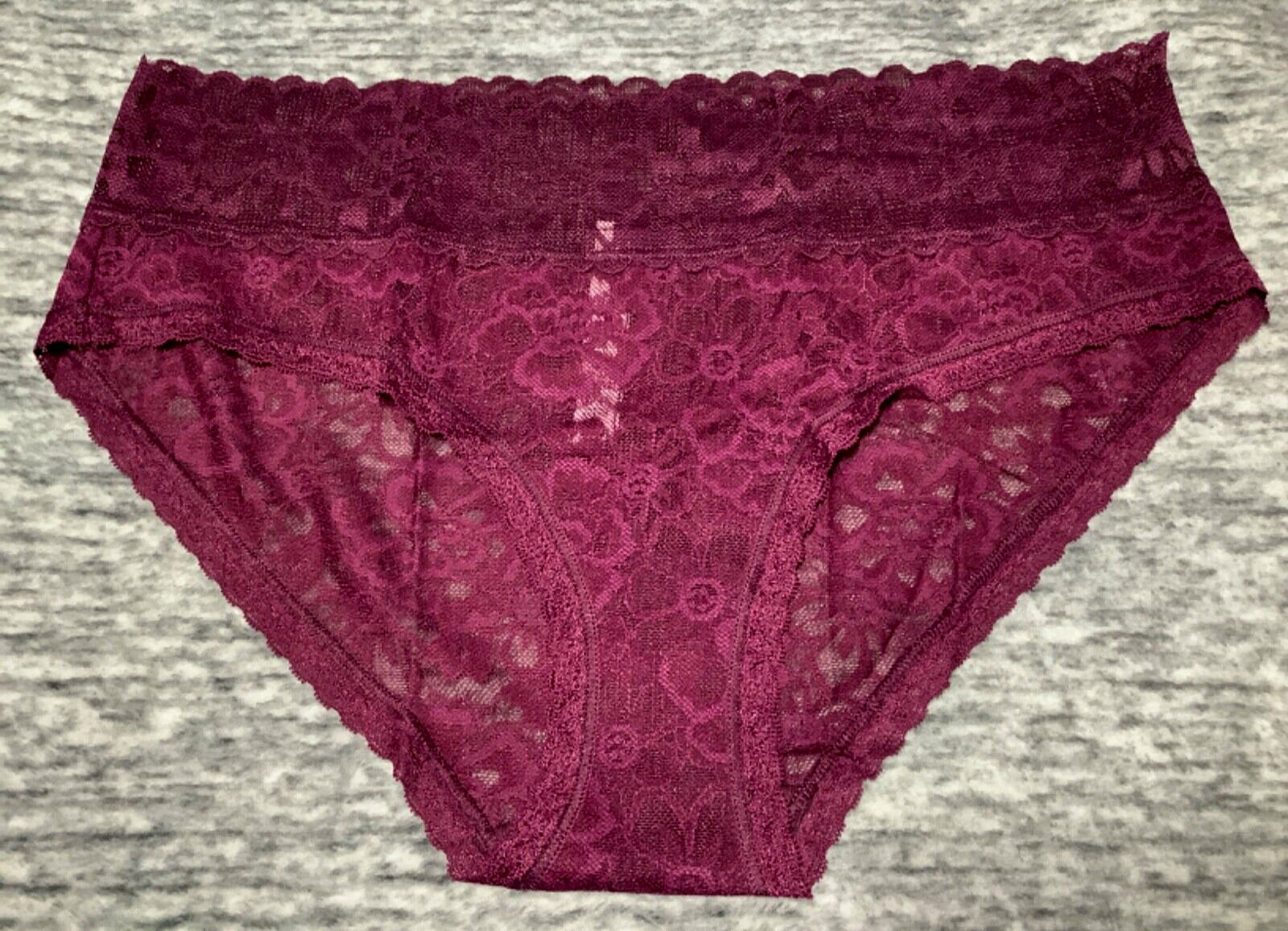 Victoria’s Secret Floral Lace Hiphugger Hipster Panties Kir Burgundy Maroon L