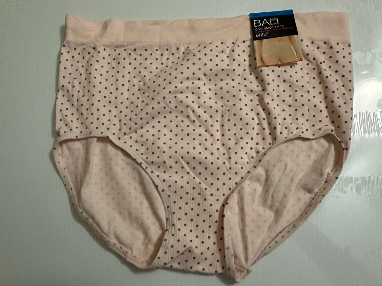 Bali ‘One Smooth U’ Brief Panties 2361 Pink 2XL/9 NWT