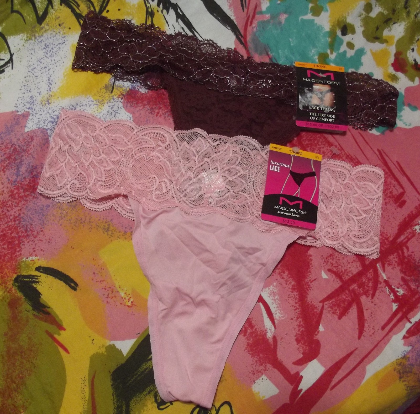 2 NEW MAIDENFORM DMESLT 10F MF LUXURIOUS LACE THONG PANTIES S/5
