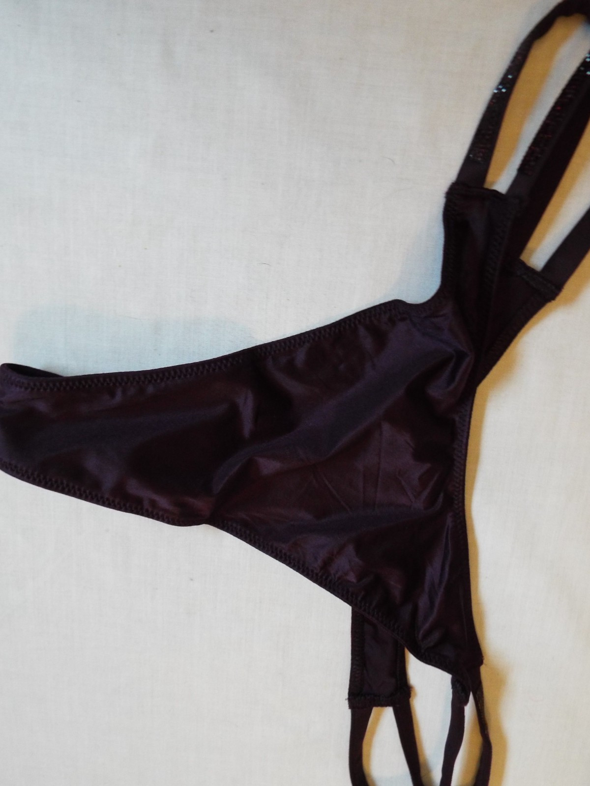 NWT Victorias Secret Very Sexy Double Shine Strap Smooth Thong Winter Wine large