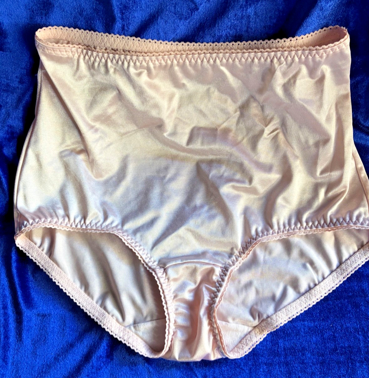 VANITY FAIR SHINY Beige? SILKY STRETCH SHAPER BRIEF PANTIES 40301 7 L