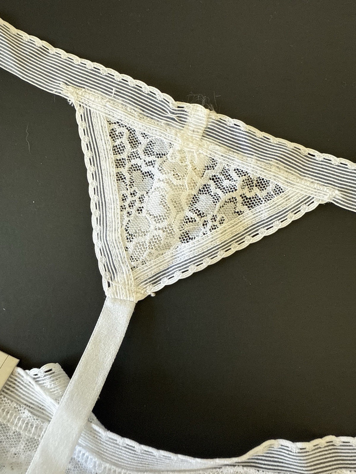 White V String Floral Lace Thong Panties Size XL NWT