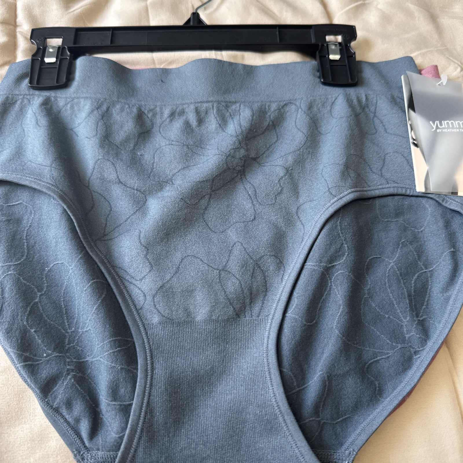 NWT Yummie Heather Thomson 2 Pack Seamless Briefs Panties Nylon Size Medium