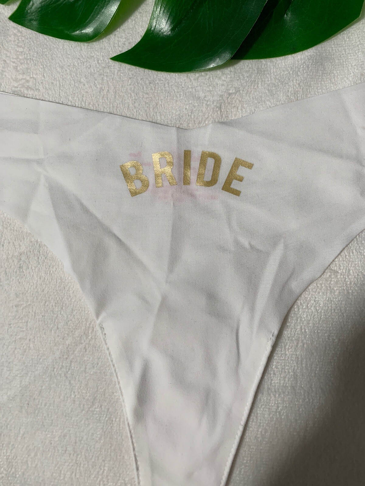 NEW Commando Bride Classic Mircofiber Thong in White/Gold [SZ M/L ] #K670