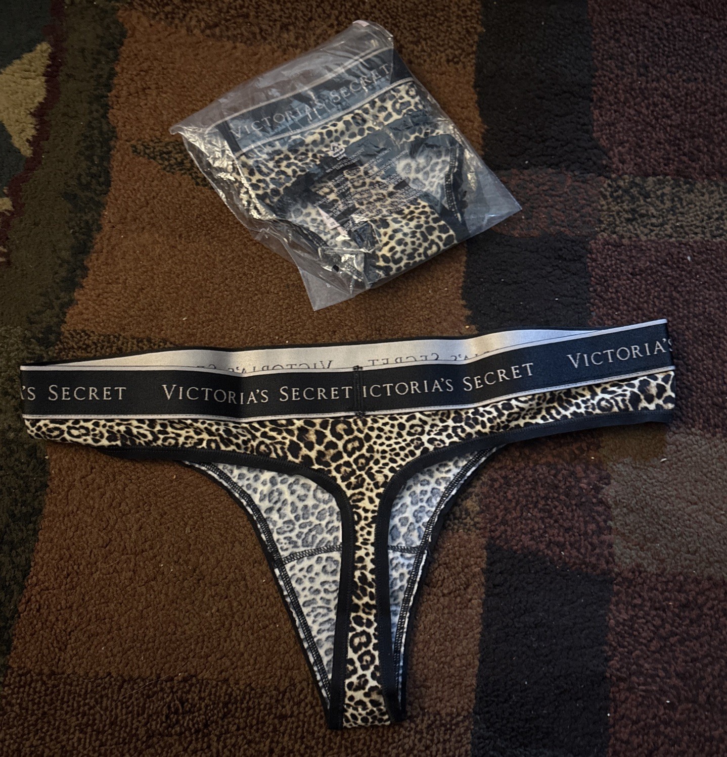 Victoria’s Secret 2 Large Leopard Print Thong Panty Cute Spellout Sexy Black-NWT