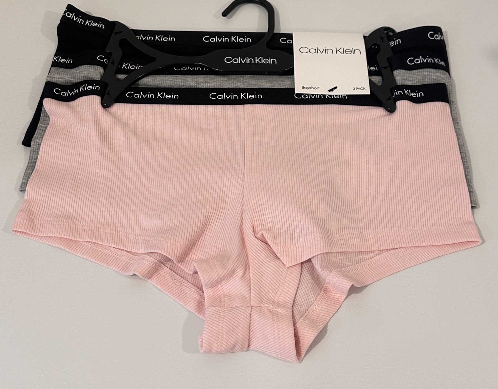 NWT Calvin Klein 3 Pack MEDIUM Rib Knit Boyshorts Women’s Black Grey Light Pink