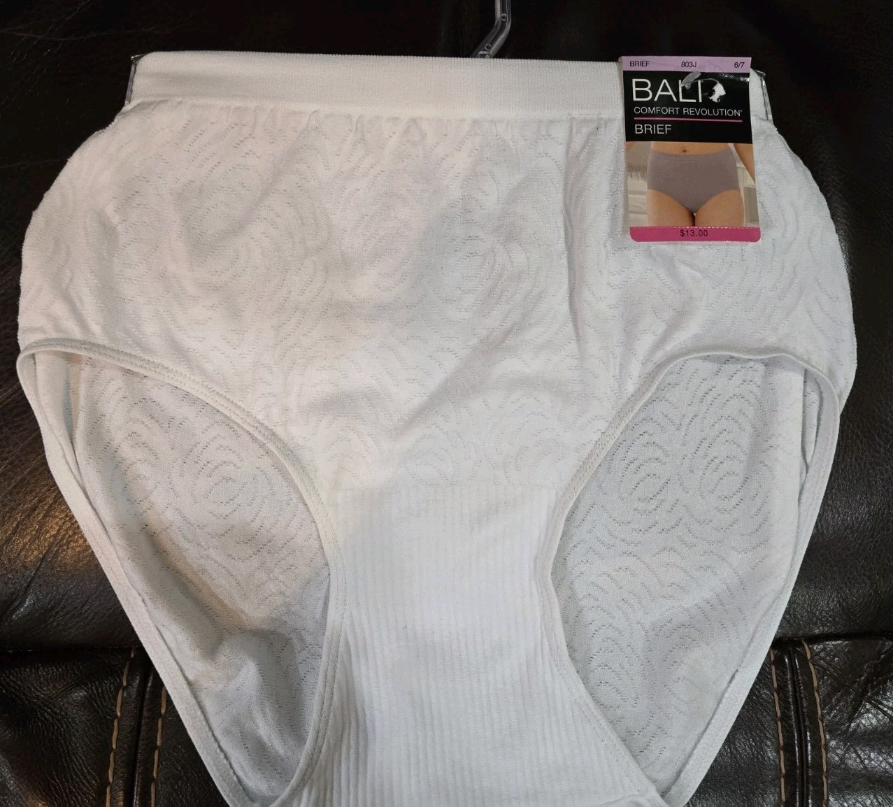 6/7 BALI Comfort Revolution Jaquard Seamless Comfort Brief 803J $13.00 nwt