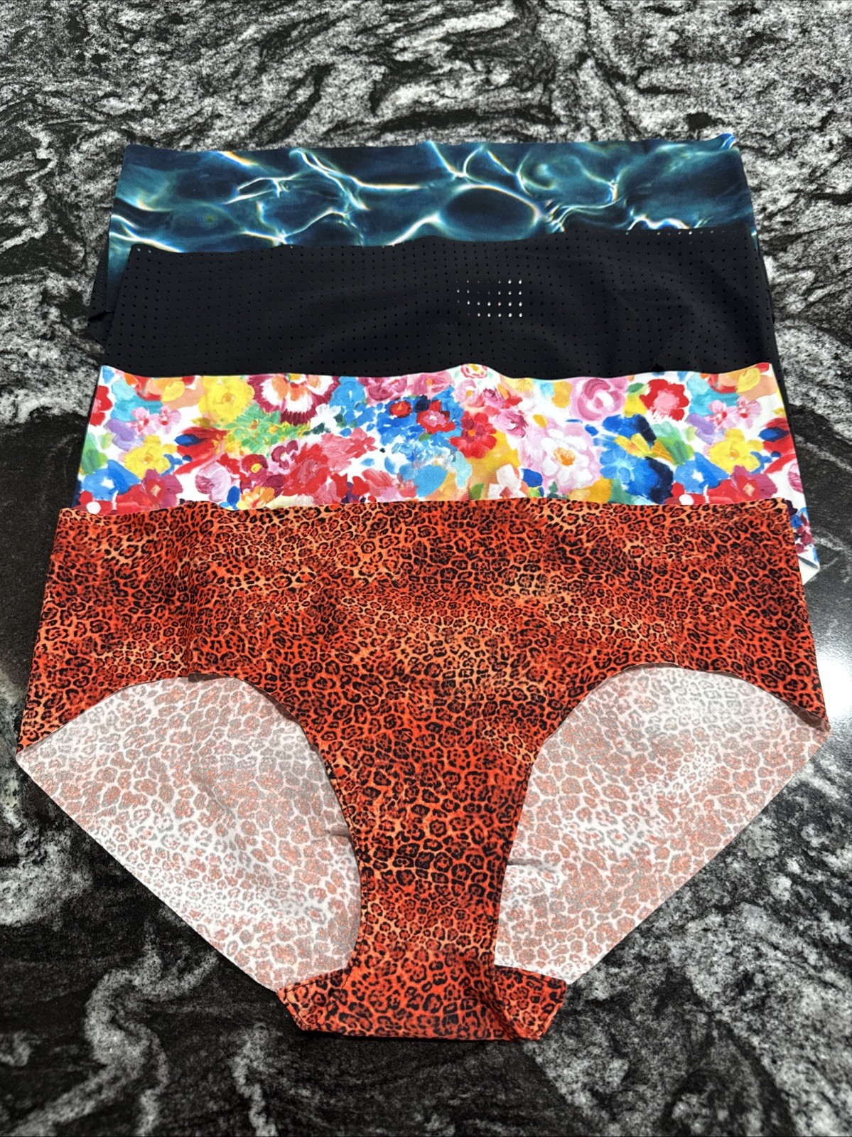 Commando Classic Printed & Perforated Bikinis Size M/L 4 Pack Samples