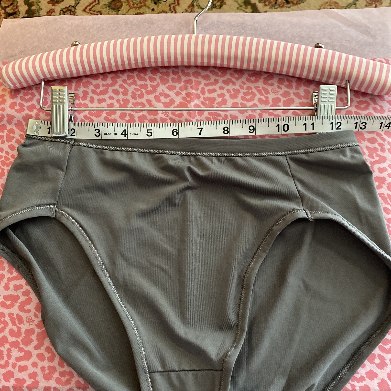 Hanes Super Soft NWT Wom 8/XL Dk Gray Satiny Smooth Stretch Briefs Panties