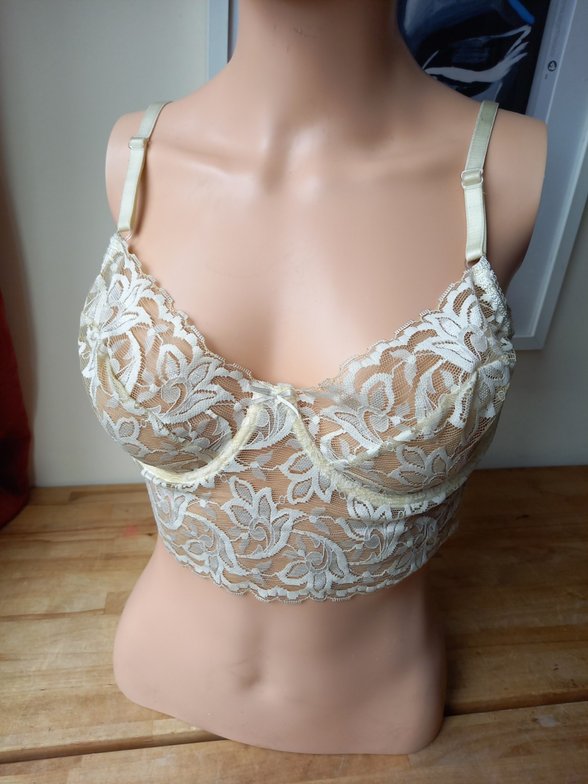 Cream Crop Lace Lingerie Crop Top with Underwire Cups 34CD or 36CD NEW