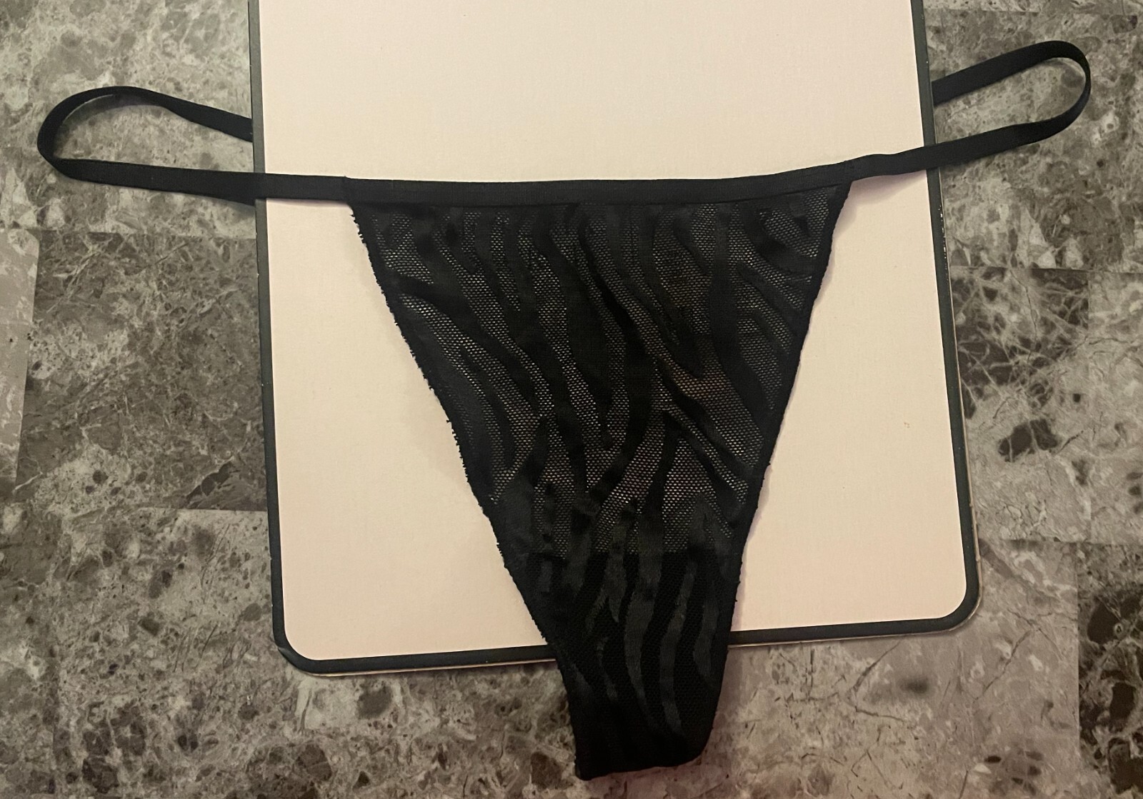 NWT VICTORIA’S SECRET SMALL BLACK ZEBRA MESH VINTAGE RARE V STRING PANTIES