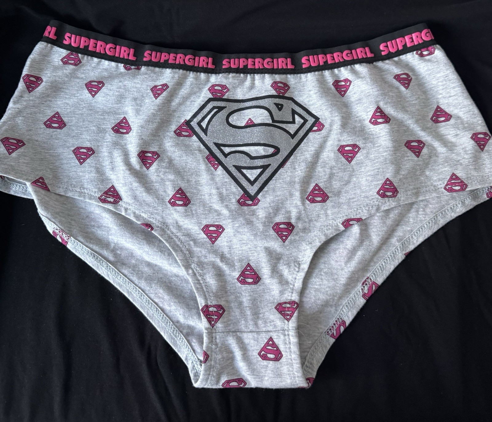 Official Supergirl/Superman Ladies Briefs Size 14 Glitter S Logo Brand New