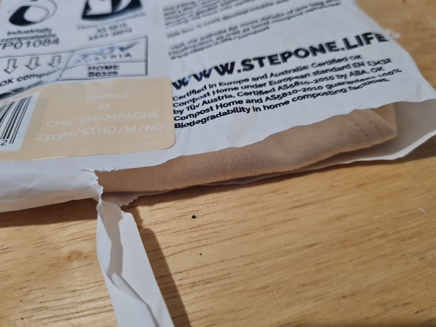 Step One Thong Chic Champagne Medium New – Split Packet