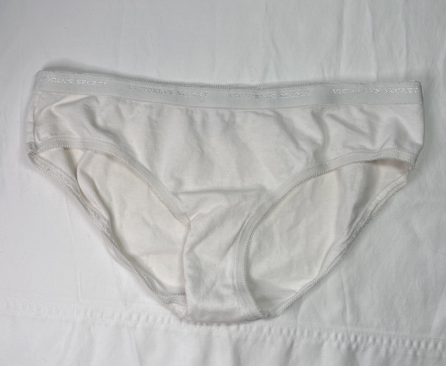 VICTORIAS SECRET Tagless HIPHUGGER White BIKINI PANTIE Size Small