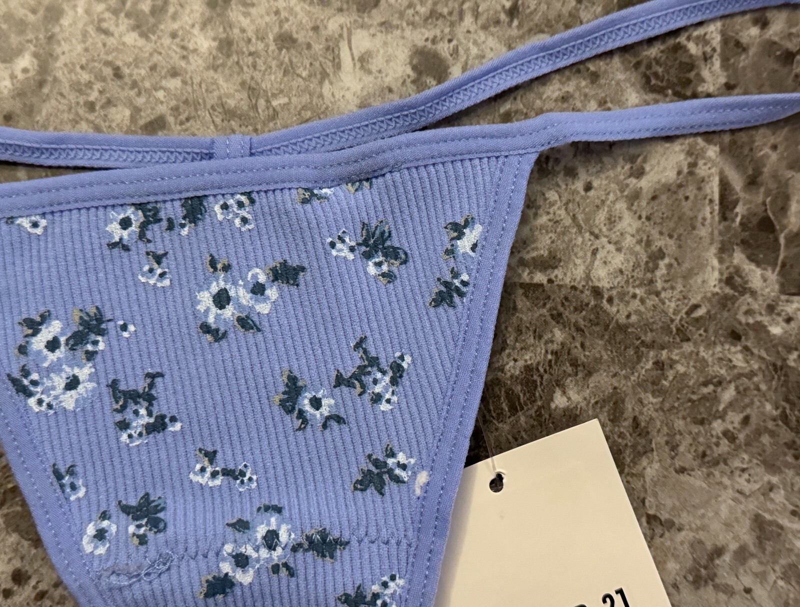 NWT FOREVER 21 MEDIUM BLUE FLORAL RIBBED SEAMLESS STRETCH V STRING THONG PANTIES