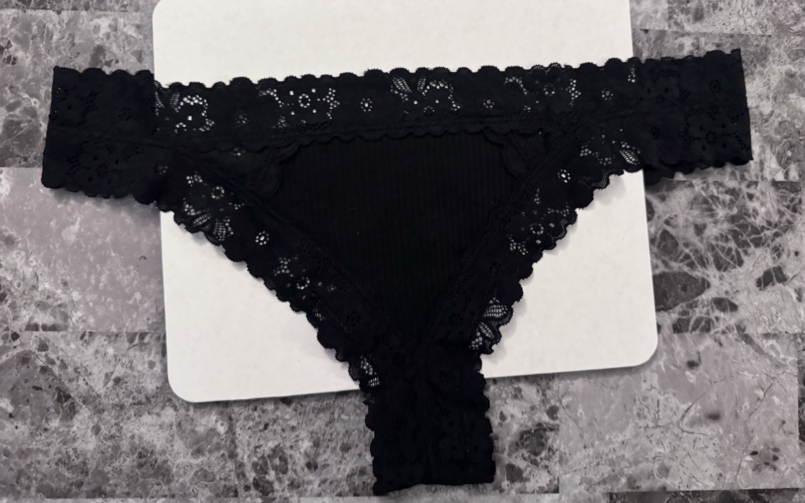 NWT AERIE AMERICAN EAGLE MEDIUM BLACK RIBBED KNIT LACE RARE CHEEKY THONG PANTIES